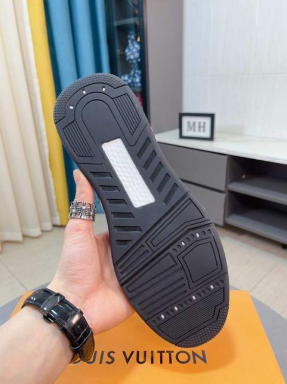 Picture of Louis Vuitton Shoes _SKULVsz38-44mnf011613495